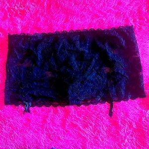 Victoria’s Secret garter and thong vintage (y2k)